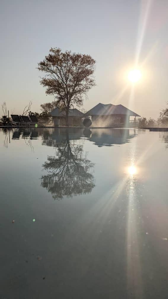 Xhabe Safari Lodge Chobe Muchenje Eksteriør bilde