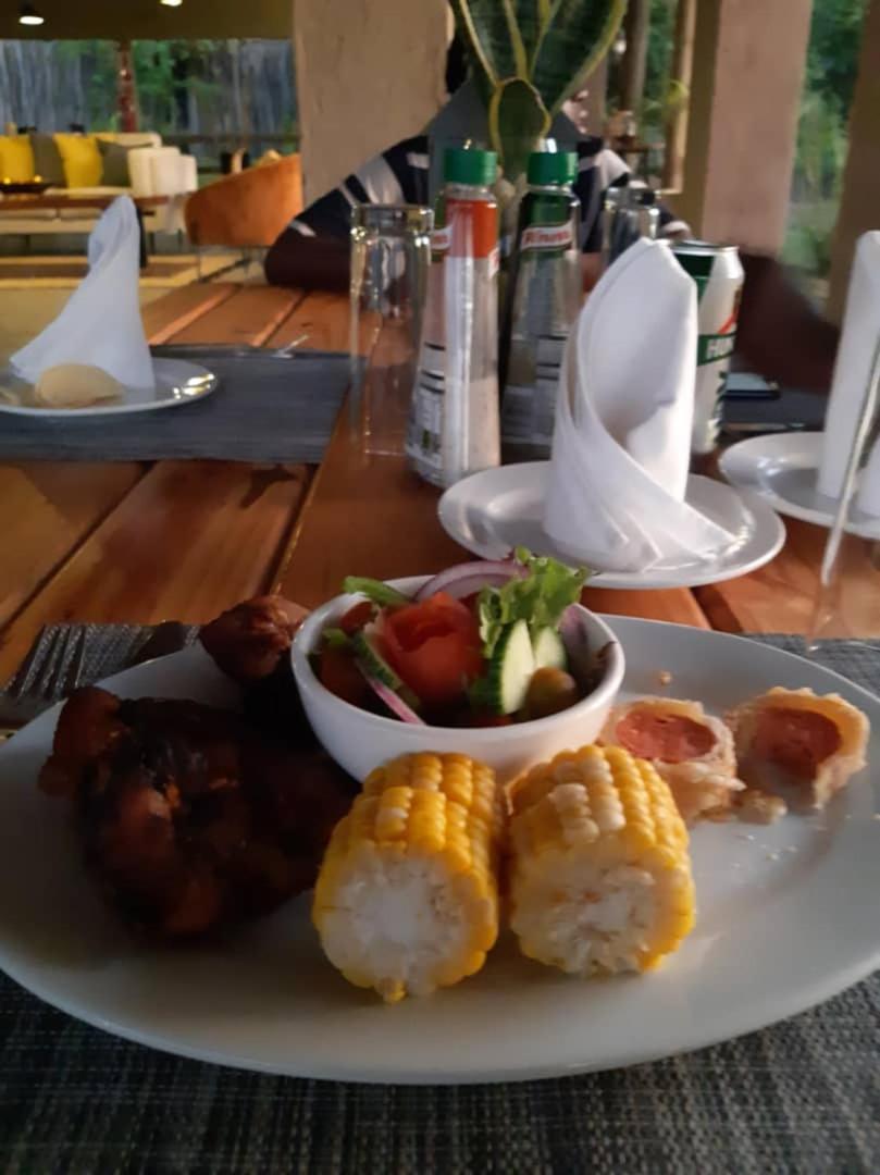 Xhabe Safari Lodge Chobe Muchenje Eksteriør bilde